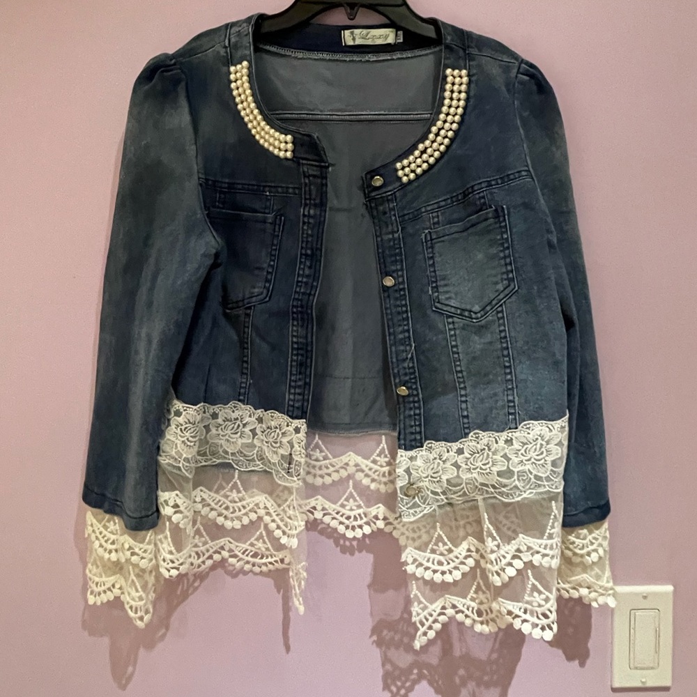 Cool unique Jean jacket with lace and fake pearled buttons
